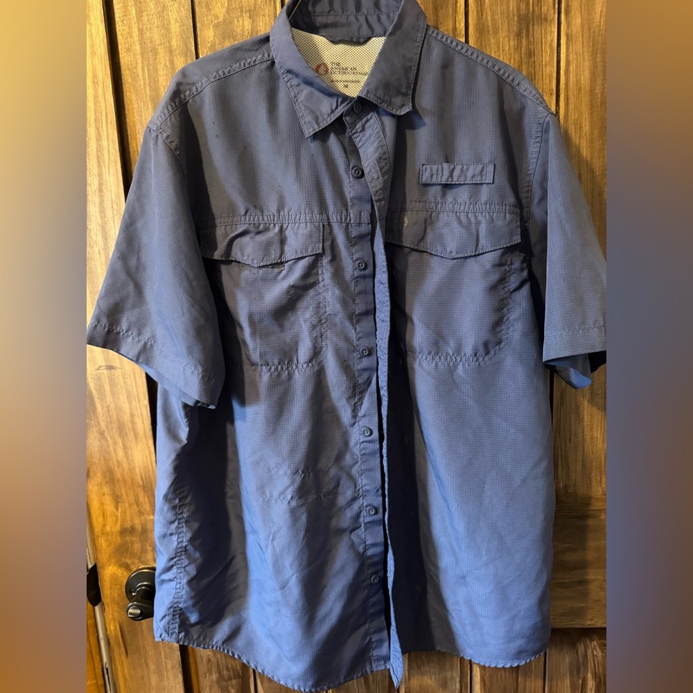 THE AMERICAN OUTDOORSMAN • Blue Short Sleeve Fishing Shirt
